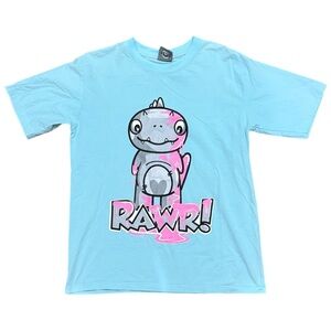 Men’s Medium Blue T-Shirt Graphic Print of Gray Dinosaur Covered in Pink Paint